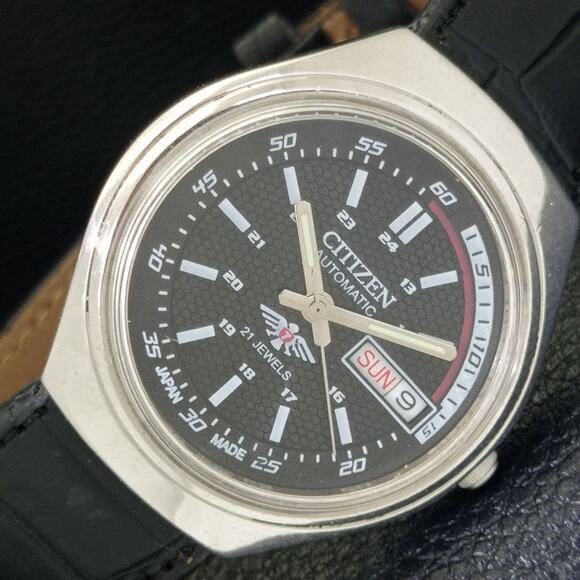 Vintage 1991 Citizen Automatic Mens Silver Watch W/daydate & Red accents - Picture 1 of 10